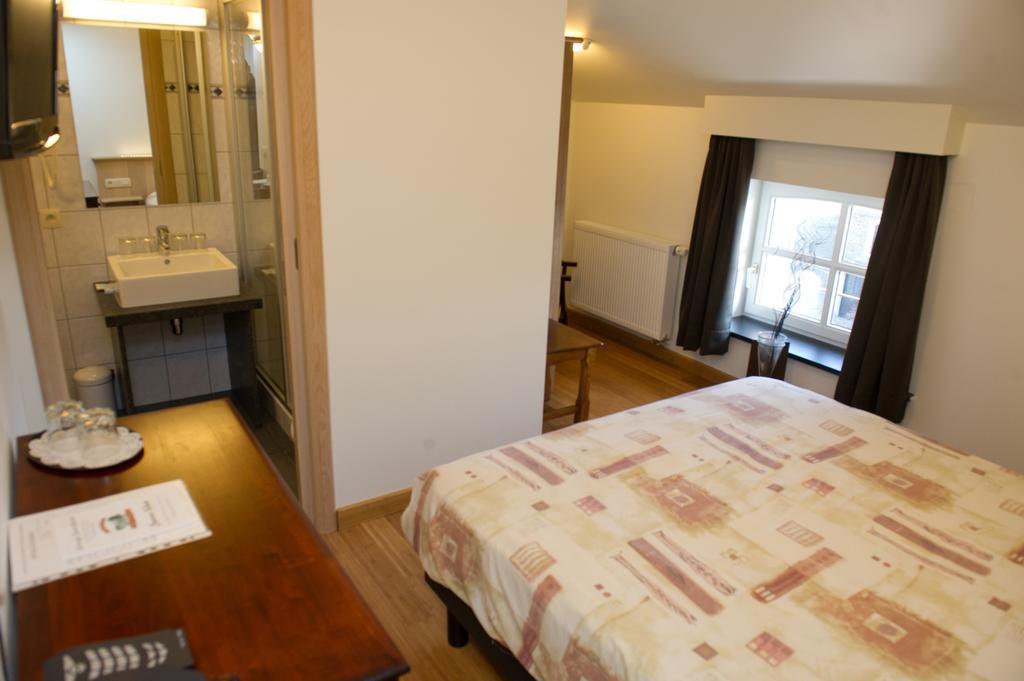 Auberge Saint-Martin Orchimont Room photo