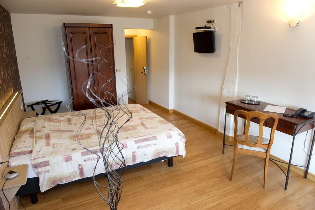 Auberge Saint-Martin Orchimont Room photo